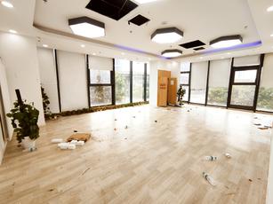 房山长阳FCC城临街大展面旺铺出租，房主直租无转让费