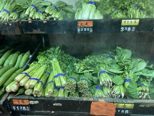 平均日流水过万,纯生鲜超市转让,小区门口